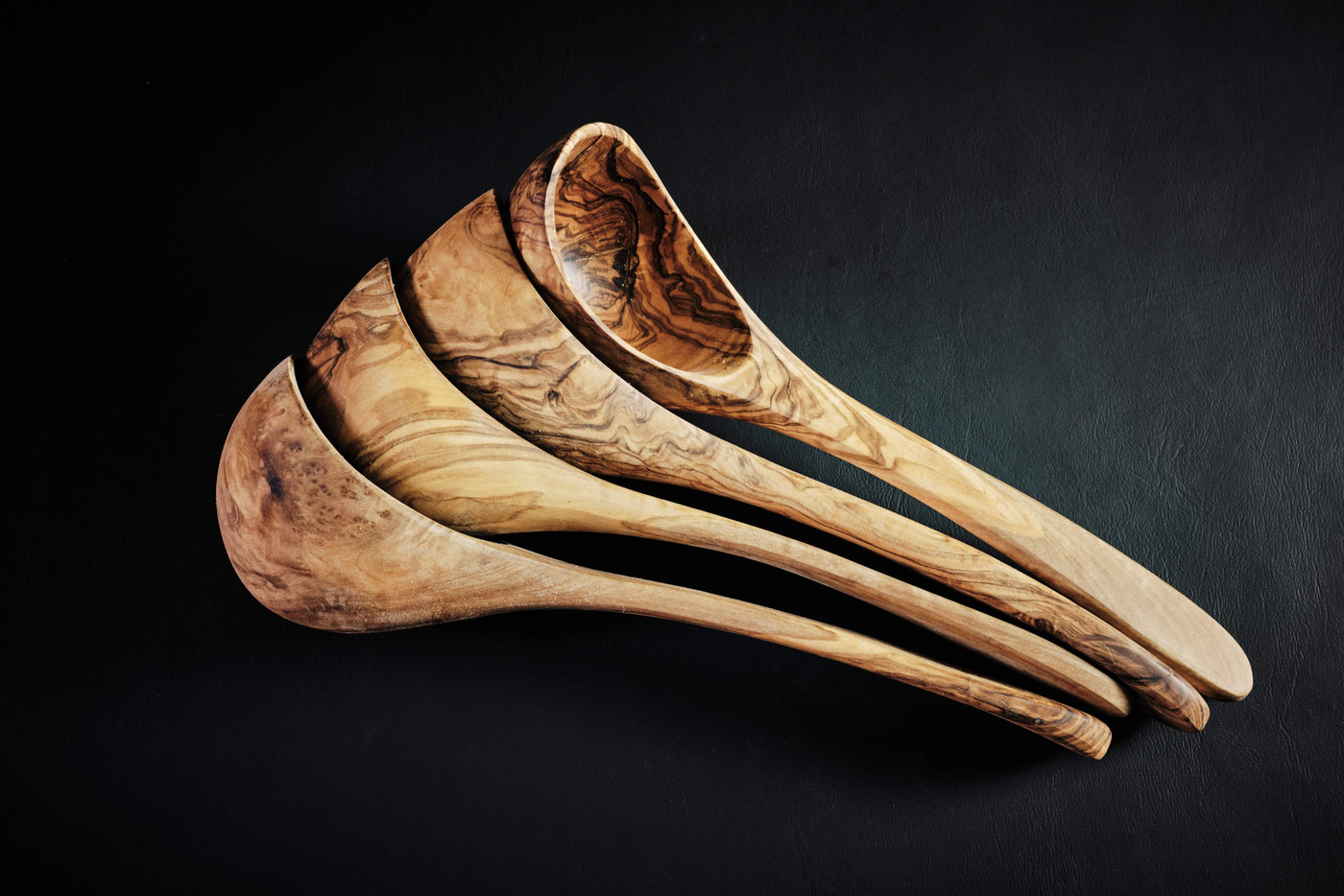 Schöpflöffel und Pfannenwender aus Holz und Stahl made in Europe